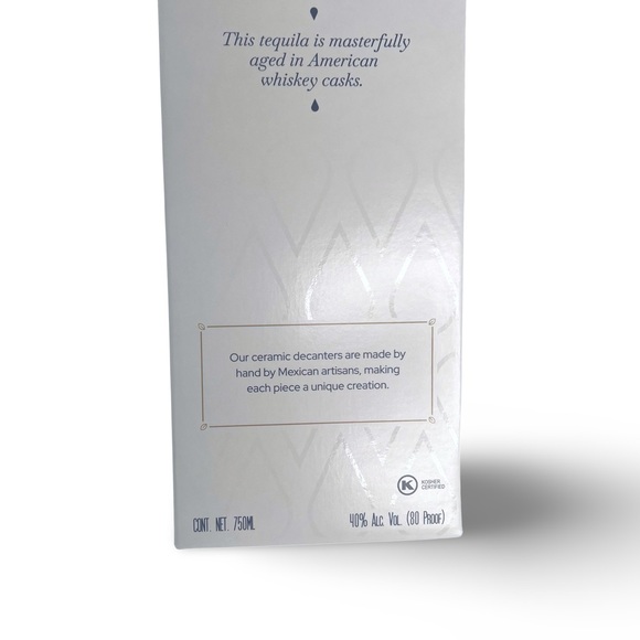 Clase Azul Tequila bottle in box blue & white hand painted with box 750 ml - Picture 3 of 7